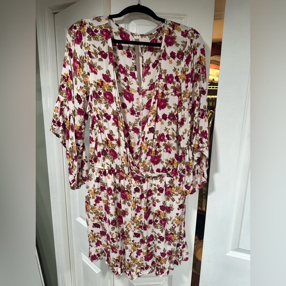 American Eagle Floral V cut romper